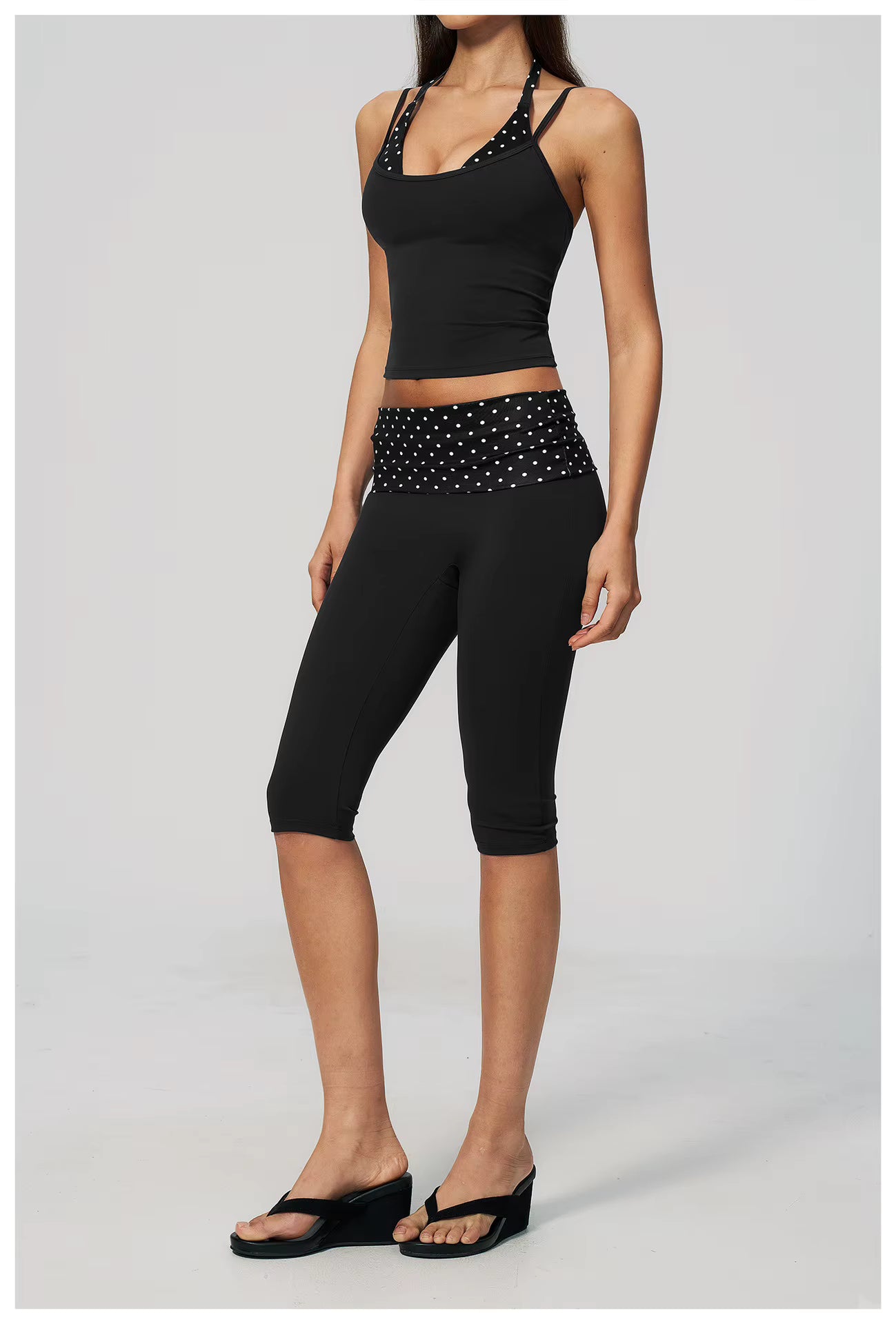 Balance Capri Set