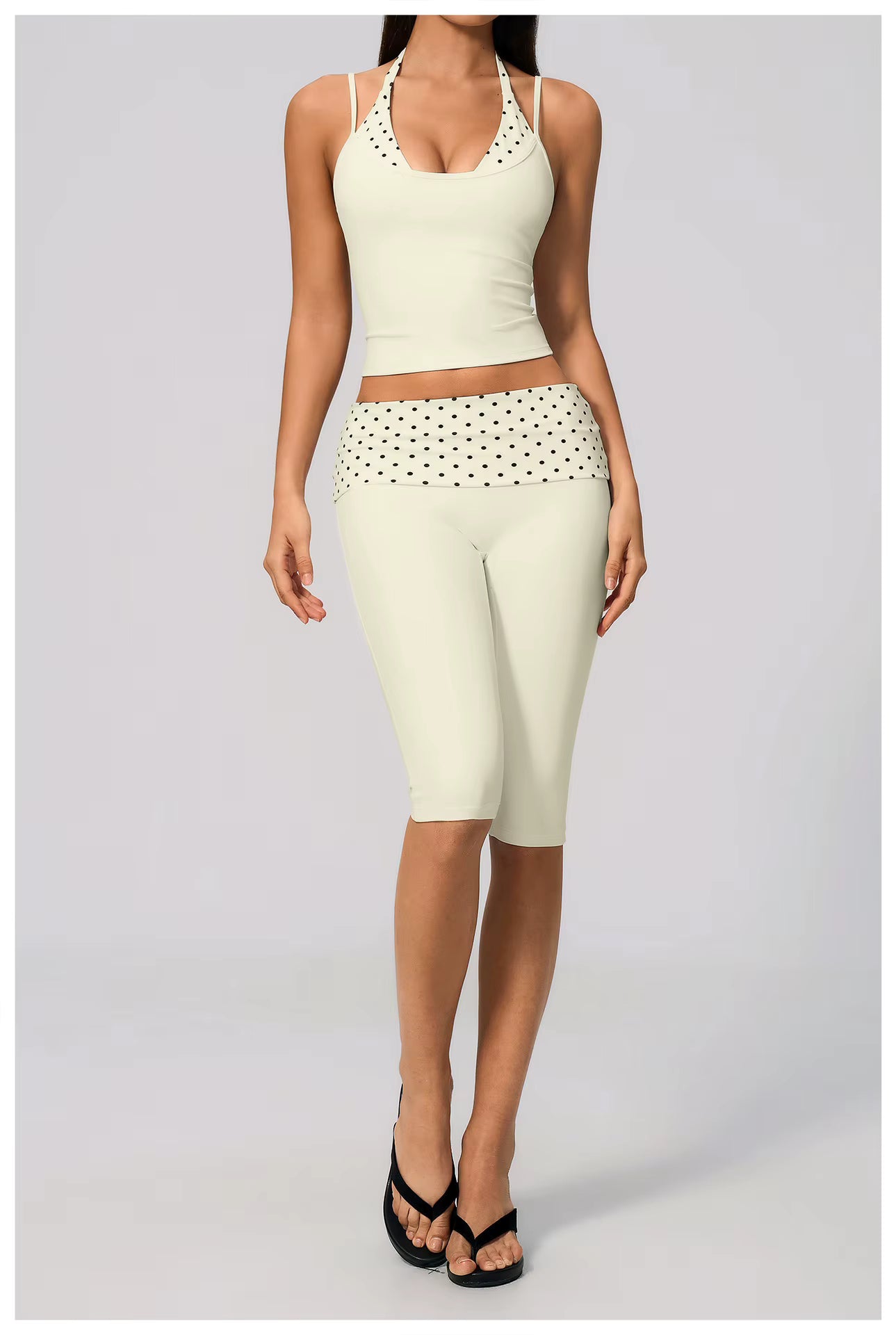 Balance Capri Set